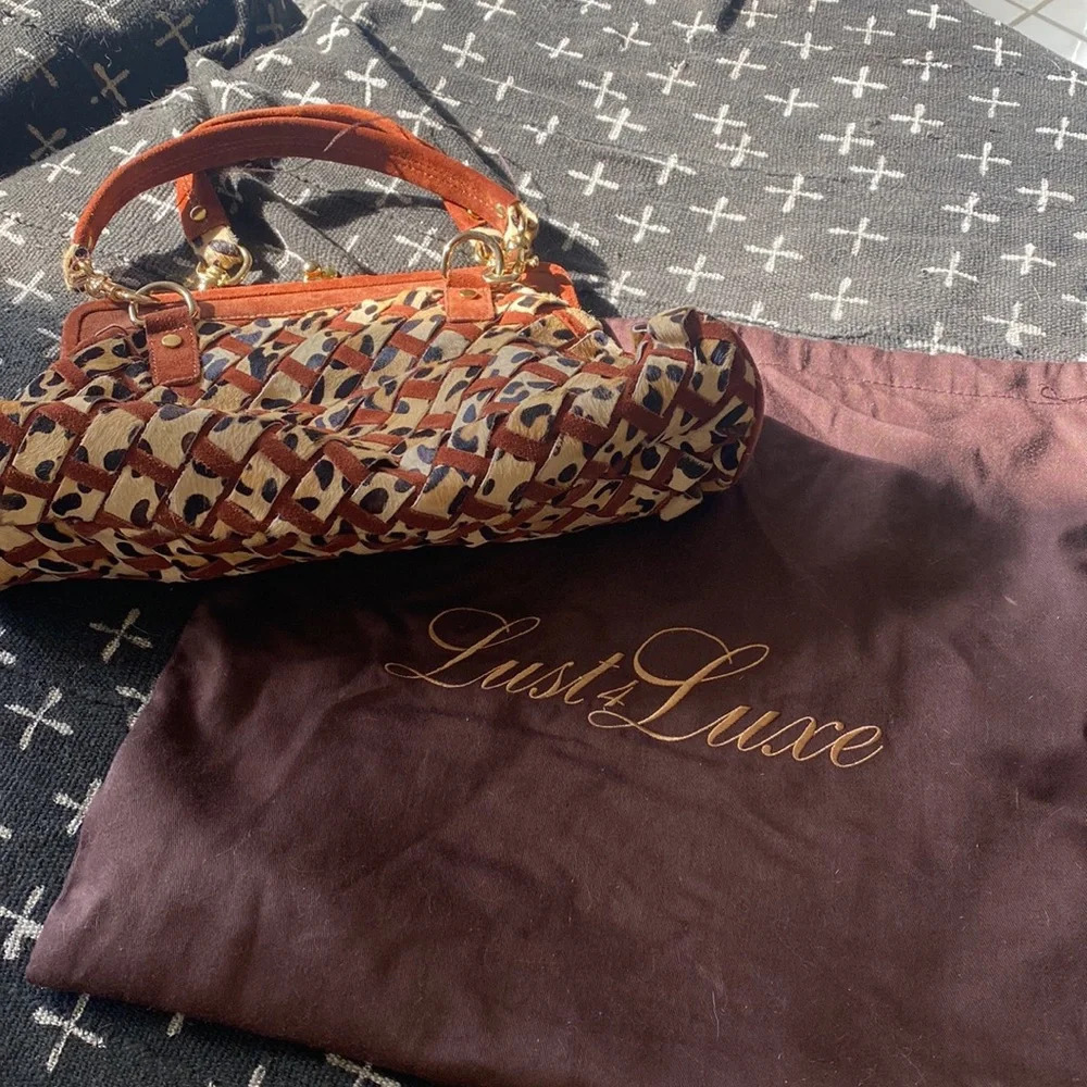 Gretchen Christine Rossi of OCH Lust 4 Luxe. An animal print leather handles - Picture 3 of 12